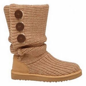 Ugg Cardy boots. Oatmeal color. Size 6